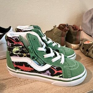 TODDLER VANS | NEW W/O TAGS | NEVER WORN